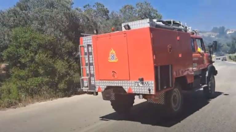 Ξέσπασε φωτιά στη Μυτιλήνη - Επιχείρηση της πυροσβεστικής