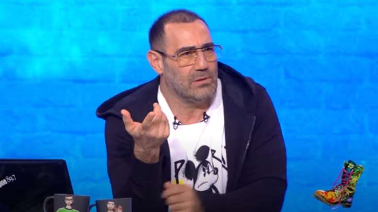 Ράδιο Αρβύλα: &quot;Έχουμε αποδεκατιστεί&quot; - Ο Αντώνης Κανάκης για το νέο κρούσμα κορονοϊού της εκπομπής