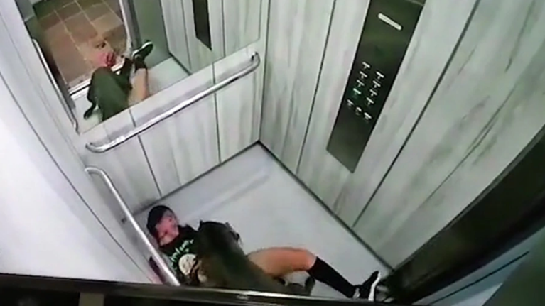 Άγρια επίθεση σε 25χρονη από τον σκύλο της στην Κολομβία - Ξέφυγε με βαριά τραύματα [βίντεο σοκ]