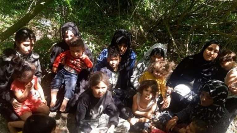 Πώς έφθασαν οι 38 μετανάστες στην Ελλάδα: &quot;Οι Τούρκοι τους πότιζαν, τους τάιζαν και μετά τους μετακινούσαν με τη βία στα σύνορα&quot;