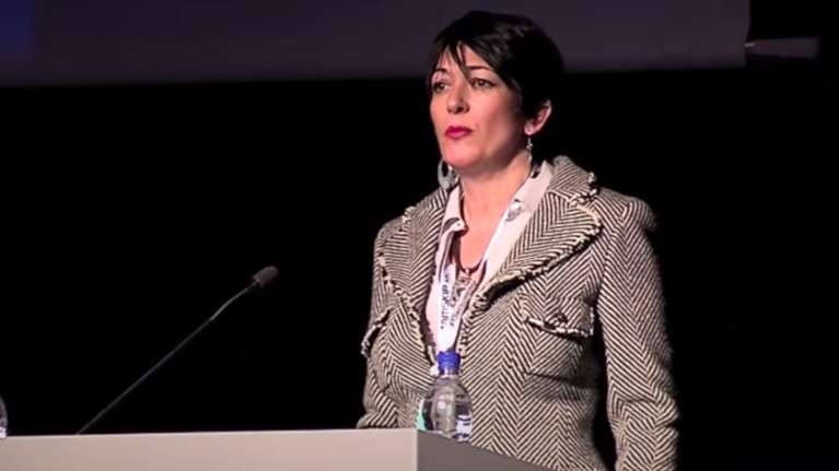 Γκισλέιν Μάξγουελ: Από τη χλιδή στη φυλακή η &quot;μαντάμ&quot; του Επστάιν - Ενώπιον των δικαστών την Παρασκευή