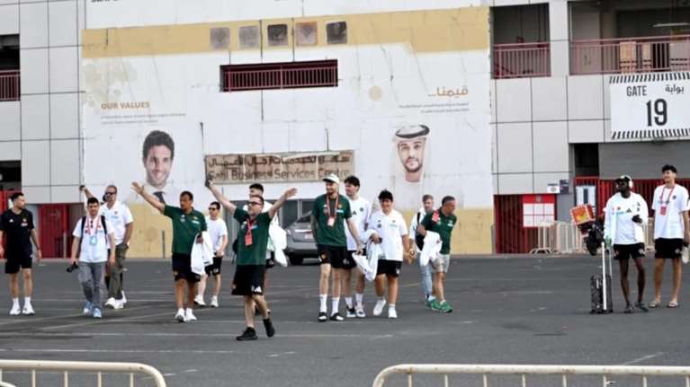 Παναθηναϊκός: Απίθανο σκηνικό στο Άμπου Ντάμπι- Ο οδηγός του πούλμαν άφησε τους "πράσινους" στο γήπεδο… ποδοσφαίρου