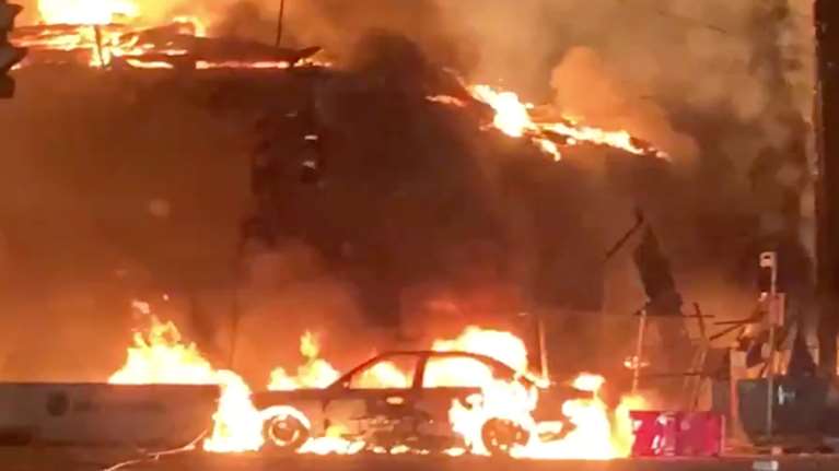 Αναταραχές στις ΗΠΑ: Σοβαρά επεισόδια για δεύτερη νύχτα - Λεηλασίες και ένας νεκρός