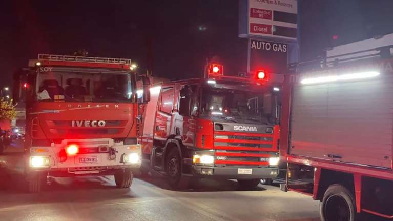 Συναγερμός για φωτιά σε βενζινάδικο στα Πατήσια - Διακοπή κυκλοφορίας στην περιοχή