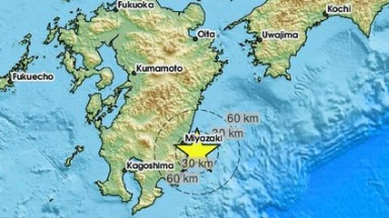 Μεγάλος σεισμός 7,1 Ρίχτερ "χτύπησε" την Ιαπωνία -Τσουνάμι έφτασε στις ακτές [βίντεο]