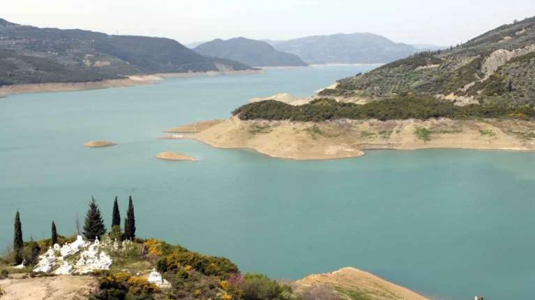 Θρίλερ στη Λίμνη Κρεμαστών: Εντοπίστηκε πτώμα γυναίκας