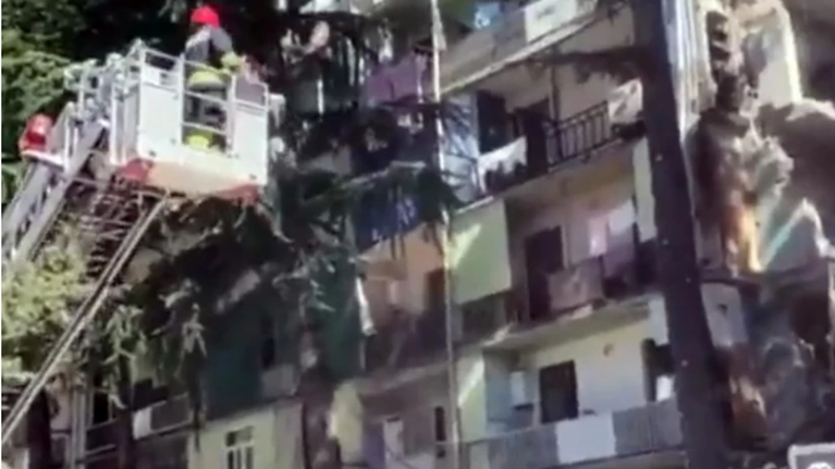 Γεωργία: Κατέρρευσε 5οροφο κτήριο – Δεκάδες οι εγκλωβισμένοι, ανάμεσά τους και παιδιά [βίντεο - εικόνες]