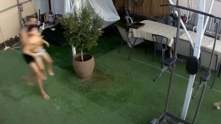 Ο Νετανιάχου παρουσίασε νέο βίντεο από την 7η Οκτωβρίου - Τρομοκράτες της Χαμάς σκοτώνουν πατέρα μπροστά στα παιδιά του