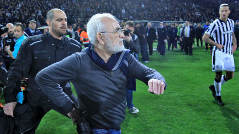 Ιβάν Σαββίδης: Μετά επτά αναβολές ήρθε και η... διακοπή της δίκης για την εισβολή με όπλο στο γήπεδο