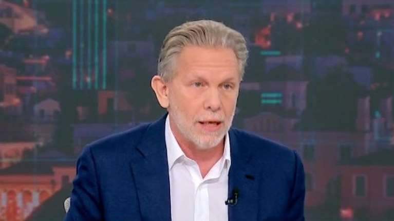 Νέες αιχμές Γερουλάνου: Στο ΠΑΣΟΚ δεν έχουμε "έκρηξη" δημοκρατίας τώρα [βίντεο]