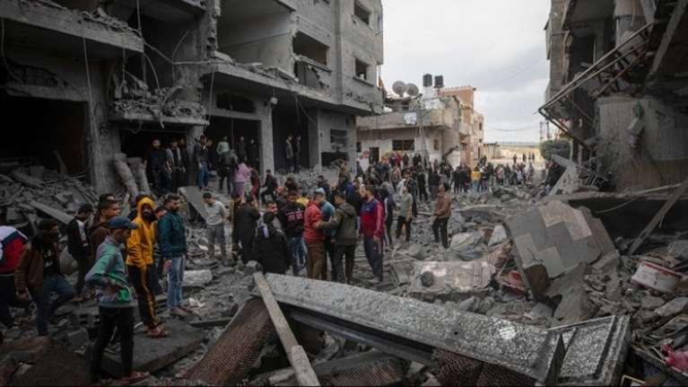 Γάζα: Χτυπήθηκε το μεγαλύτερο συγκρότημα κατοικιών στην Ράφα