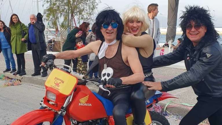 Viral o &quot;μηχανόβιος&quot; αλά... Στάθης Ψάλτης δήμαρχος στο Κιάτο - &quot;Οργίασε&quot; το Twitter που θυμήθηκε τον Κυριάκο και την Κούλα