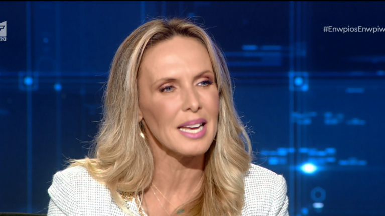 Εβελίνα Παπούλια: Στον δεύτερο γάμο μου χώρισα το ίδιο βράδυ