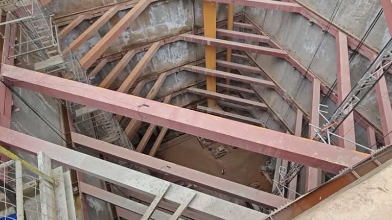 Μετρό: Αυτό είναι το άνοιγμα της σήραγγας που έσκαβαν στην Κατεχάκη - &quot;Δεν είναι... αδέσποτη&quot;, λέει ο Ταχιάος [βίντεο]