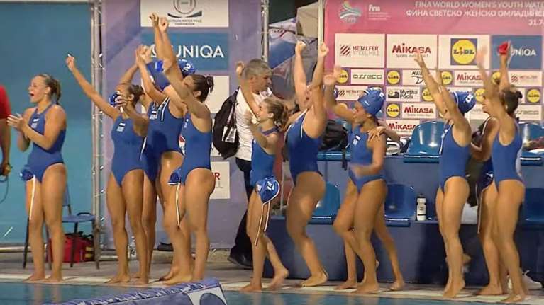 Γράφουν ιστορία οι μικρές της Εθνικής πόλο νεανίδων: Νίκησαν την Ουγγαρία στον ημιτελικό και διεκδικούν χρυσό στον τελικό [Βίντεο]