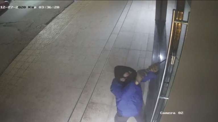 Χαλκίδα: 16χρονος ο εμμονικός διαρρήκτης ζαχαροπλαστείου - Το έχει ξανακλέψει άλλες 4 φορές