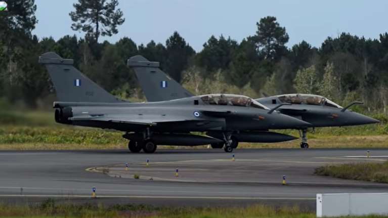 Rafale: Το πρώτο βίντεο με τα υπερσύγχρονα μαχητικά στα ελληνικά χρώματα [βίντεο]
