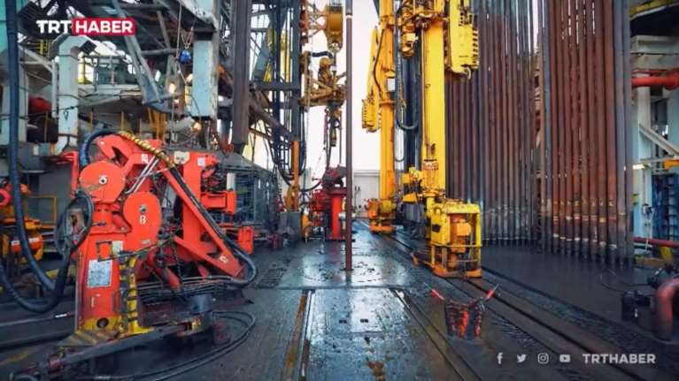 Η Τουρκία παρουσιάζει το εσωτερικό του Abdulhamid Han: Εντυπωσιακά πλάνα από μέσα και αναφορές στη "Γαλάζια Πατρίδα"