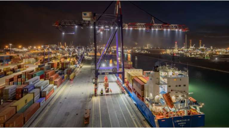 Εργαζόμενοι στο λιμάνι της Ραβένα μπλόκαραν τη φόρτωση κοντέινερ με πυρομαχικά για το Ισραήλ