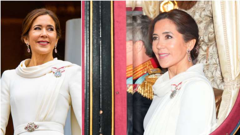 Ρουμπίνια, μίντι φόρεμα και μπαλετικό κότσο:  Η Μαίρη της Δανίας δεν θύμιζε βασίλισσα στην πρώτη της εμφάνιση ως βασίλισσα