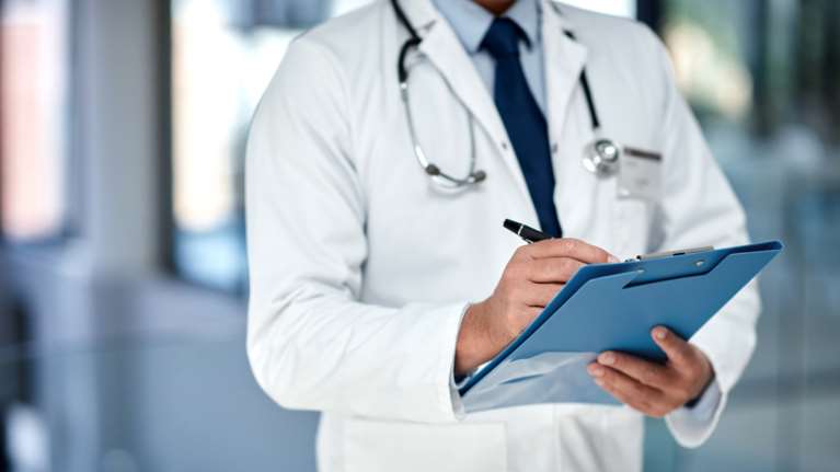 Απάτη με θύματα γιατρούς: Τηλεφωνούν για δήθεν επιστροφή χρημάτων από τον ΕΟΠΥΥ και ζητούν στοιχεία καρτών