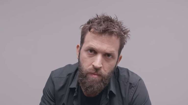 "Ήντα μρε ξανοίγεις;": Η συγκλονιστική ταινία μικρού μήκους για την οπλοκατοχή με πρωταγωνιστή έναν Κρητικό [Βίντεο]