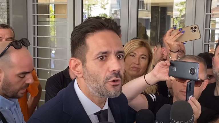 Δολοφονία Καμπανού: Συγκλονίζει ο δικηγόρος της οικογένειας του Άλκη - &quot;Η ψευτομαγκιά των 12 κράτησε 40 δευτερόλεπτα&quot; [Βίντεο]