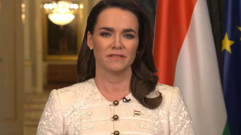 Σάλος στην Ουγγαρία: Παραιτήθηκε η πρόεδρος της χώρας - Έδωσε χάρη σε κατάδικο για υπόθεση σεξουαλικής κακοποίησης παιδιών