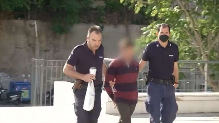 &quot;Την αγάπησα, δεν θα ζω με την ταμπέλα του βιαστή&quot;: Η πρώτη αντίδραση του προπονητή ιστιοπλοΐας μετά την απόφαση [βίντεο]