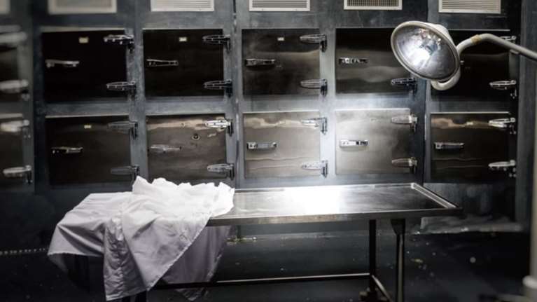 &quot;Σύνδρομο του Λαζάρου&quot; στην Ιταλία: Περίμεναν τη νεκροφόρα, όταν ο &quot;νεκρός&quot; άνοιξε τα μάτια του