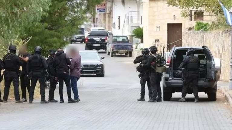 Βορίζια: &quot;Δεν ήθελαν να πάρει το σπίτι η άλλη οικογένεια&quot; - &quot;Κυνηγιούνται σαν τα σκυλιά&quot; - Συγκλονιστικές μαρτυρίες