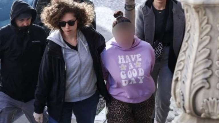 Ηράκλειο: Τραβούσαν σε βίντεο την κακοποίηση του 3χρονου - Οργή για τη μητέρα και τον &quot;Killer&quot; σύντροφό της