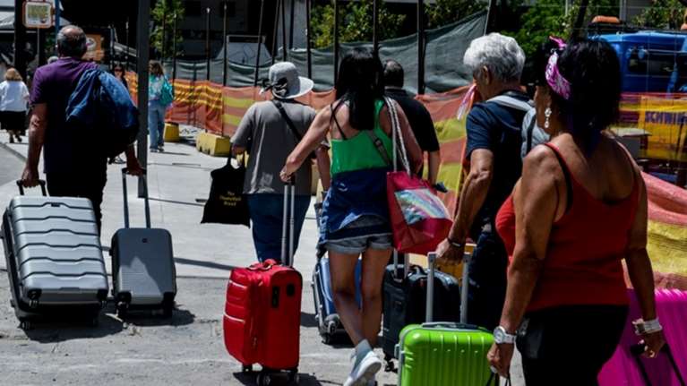 Κορονοϊός: Ακόμη  3.013 νέα κρούσματα στην Αττική - 273 στη Θεσσαλονίκη