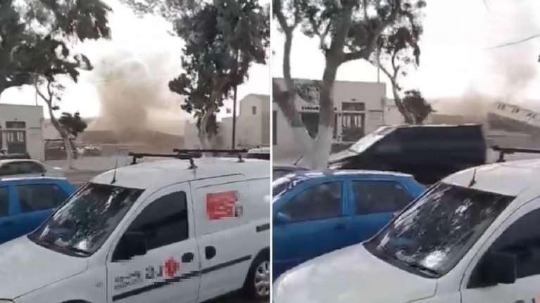 Σαντορίνη: Ανεμοστρόβιλος σηκώνει στον αέρα λυόμενο σπίτι - Απίστευτο βίντεο