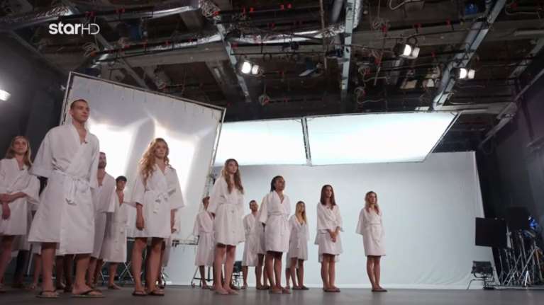 GNTM: Αυτό είναι το πρώτο ζευγάρι στο ριάλιτι μόδας - Το έντονο φλερτ που τους έφερε κοντά [Βίντεο]