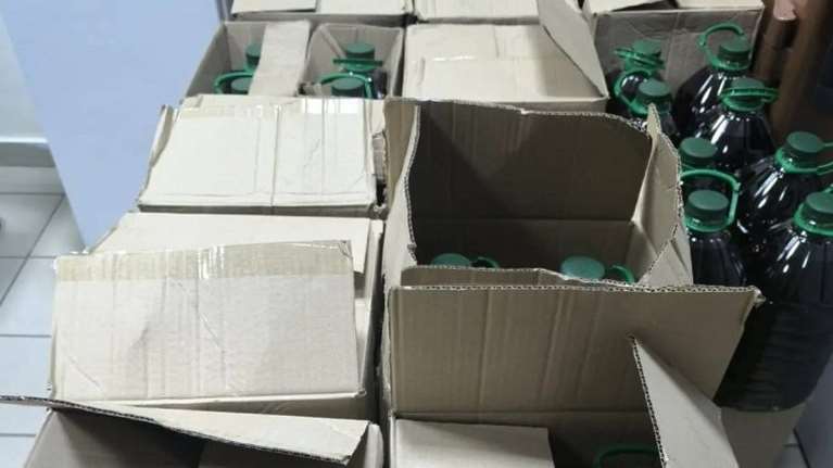 Συνελήφθησαν... λαδέμπορες στο Καματερό - Κατασχέθηκαν 600 λίτρα