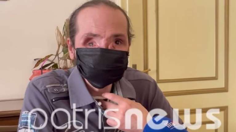 Η συγκινητική πρώτη δημόσια εμφάνιση του Θύμιου και το μεγάλο "ευχαριστώ" σε όλους παρά το bullying [βίντεο]