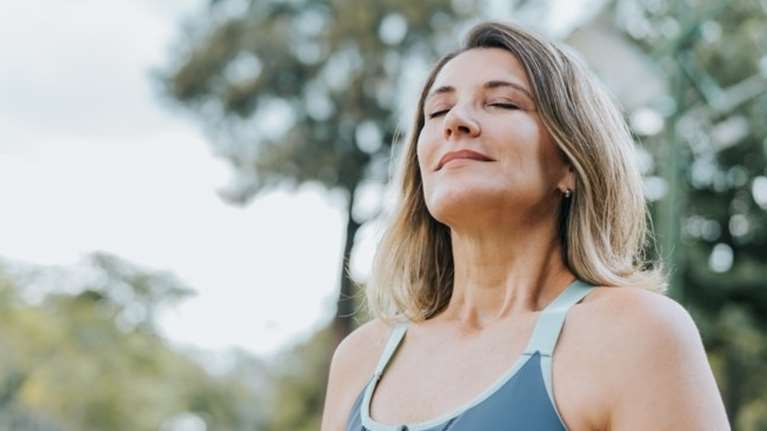 Οι 10 αλλαγές που μπορούμε να κάνουμε στη ζωή μας για να μειώσουμε τους θανάτους από καρκίνο κατά 40%