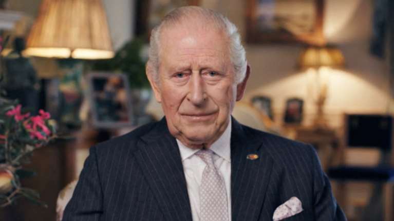 Ο Κάρολος μίλησε για πρώτη φορά για τον καρκίνο του: "Η θεραπεία μου θα μειωθεί από το νέο έτος"