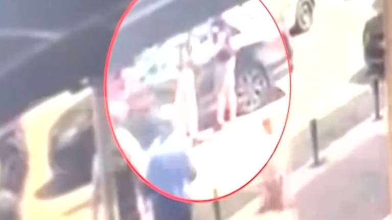 Άγριος ξυλοδαρμός γιατρού στη Θεσσαλονίκη: Του έριχναν γροθιές μέσα στο ΙΧ και το παιδί ούρλιαζε &quot;μπαμπά&quot; είπε η σύζυγος