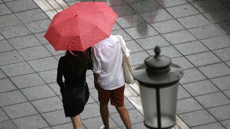 Προειδοποίηση Μαρουσάκη: Ψυχρός αέρας κατηφορίζει προς την Ελλάδα - Πού περιμένουμε καταιγίδες και χαλάζι