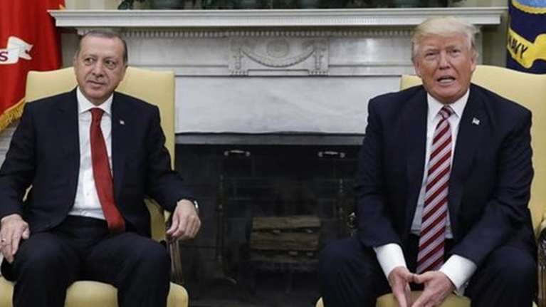 Ο Τραμπ αποθεώνει Ερντογάν: &quot;Σκακιστής παγκόσμιας κλάσης, μόνο εμένα ακούει&quot; [Βίντεο]