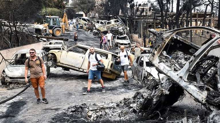 Μάτι: Νέα συγκλονιστική μαρτυρία- &quot;Oι σάρκες έφευγαν με το νερό&quot;