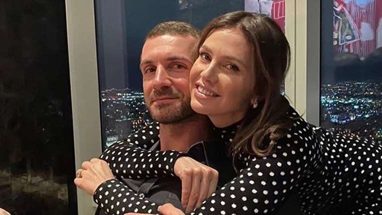 Η Ντάσα Ζούκοβα αποκάλυψε -επιτέλους- το νυφικό της - Ένα χρόνο μετά το γάμο της