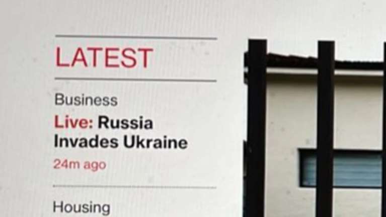 Απίστευτη γκάφα του Bloomberg: Δημοσίευσε κατά λάθος ότι ''η Ρωσία εισέβαλε στην Ουκρανία''