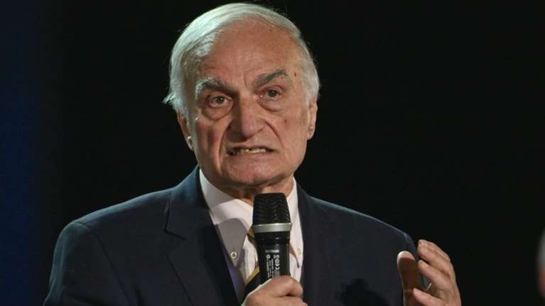 Μανώλης Μαυρομμάτης: Σταμάτησε η διαδικασία αφύπνισης και επέστρεψε σε μηχανική υποστήριξη