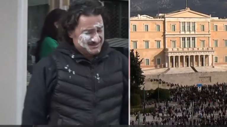 Συγκέντρωση για τα Τέμπη: Ο Βασίλης Χαραλαμπόπουλος κάλυψε το πρόσωπό του με σκεύασμα για να προστατευτεί από τα χημικά