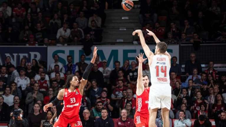 Ολυμπιακός: Νέο ρεκόρ στο ranking από τον Βεζένκοφ