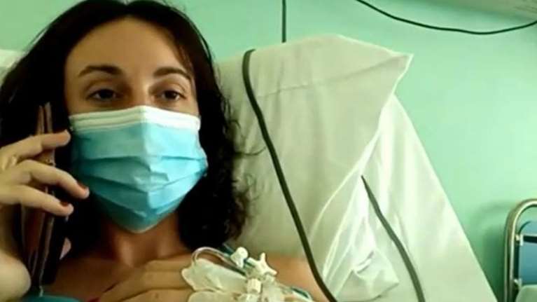 Θεσσαλονίκη: "Τη συγχωρώ γιατί έχει παιδιά - Με τον άνδρα της είμαστε φίλοι", λέει η 27χρονη που μαχαιρώθηκε