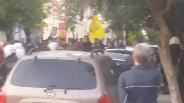 Ελεύθεροι οι 13 συλληφθέντες έξω από εκκλησία στον Κορυδαλλό - Θα δικαστούν το Νοέμβριο